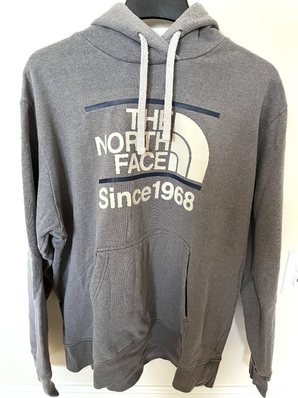 The North Face Since 1968 Men's Hooded Pullover Hoodie Grey Size XLarge
